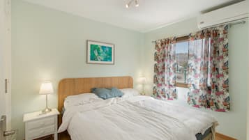 2 soverom, strykejern/-brett, wi-fi og sengetøy