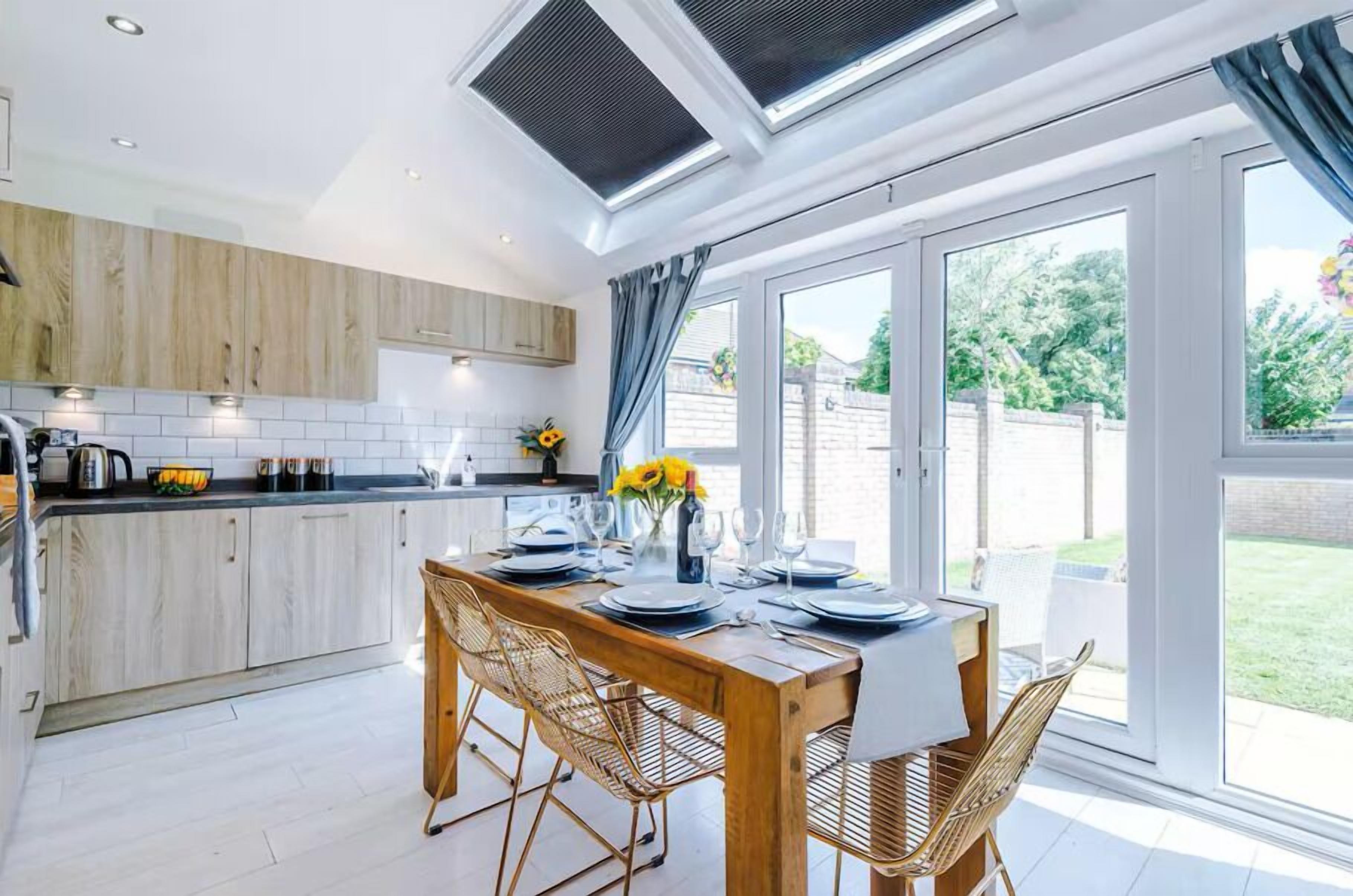 House, Patio, Garden View | Private kitchen