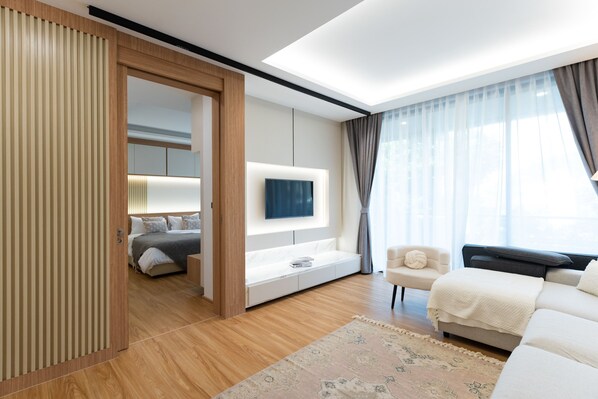2 habitaciones, escritorio, tabla de planchar con plancha y wifi 