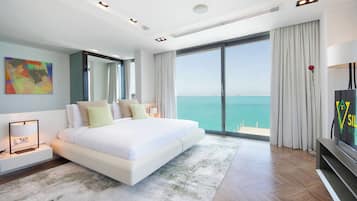 Villa, Sea View | Laptop workspace, iron/ironing board, free WiFi