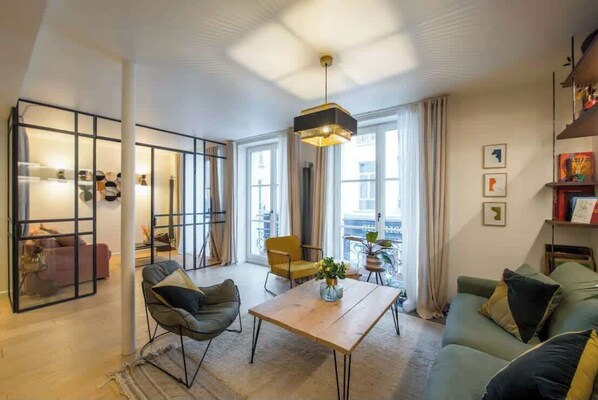 TV, offices
