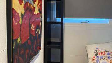 2 quartos, acesso à internet, roupa de cama