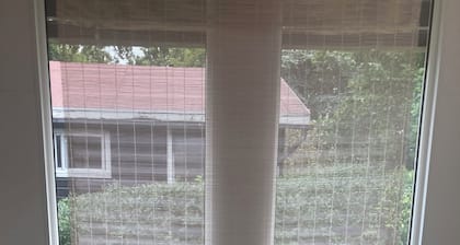 A beautiful chalet for rent near the more. Greetings Ivette