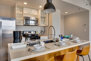 Fridge, microwave, oven, stovetop