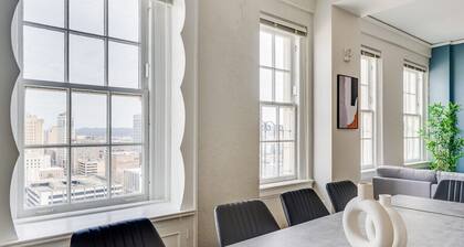 The GRAND Suite | Free Parking | Sleeps 10 | DT |