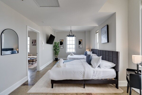 3 bedrooms, desk, iron/ironing board, WiFi