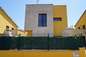 Exterior - Cosy holiday home close to the beach (Sant Pere Pescador)