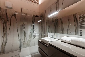 Apartment | Badezimmer