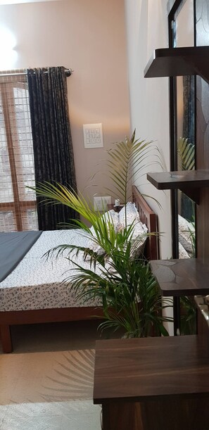 3 bedrooms, internet, bed sheets