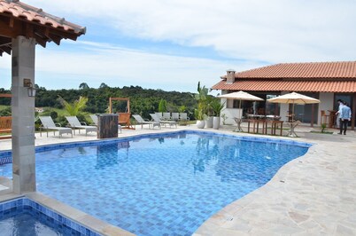 Chácara completa 5 quartos piscina, sauna, jacuzzi, churrasqueira e fogão lenha