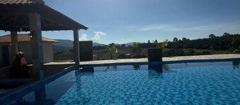 Chácara completa 5 quartos piscina, sauna, jacuzzi, churrasqueira e fogão lenha
