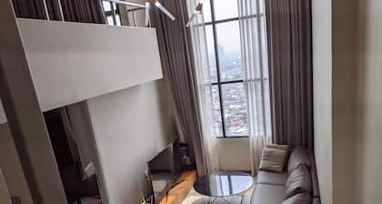 Nice condo with AC in Krung Thep Maha Nakhon