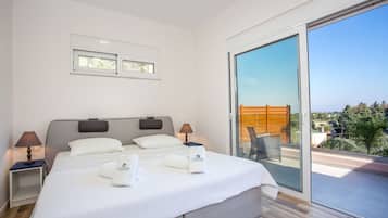 4 chambres, fer et planche Ă repasser, Wi-Fi, draps fournis