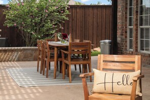 Outdoor dining