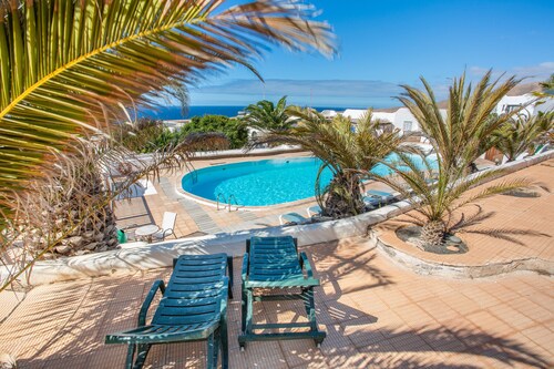 Holiday Apartment 'Sonneninsel Fuerteventura' with Sea View, Communal Pool and Wi-Fi