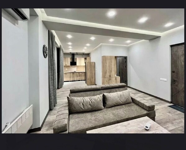 Soundproofing, iron/ironing board, free WiFi