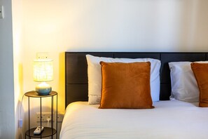 2 habitaciones, tabla de planchar con plancha y wifi gratis 