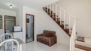Basic Apartment | Living area