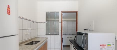 基本公寓 | 私人廚房 | 鍋具/餐盤/廚房用品