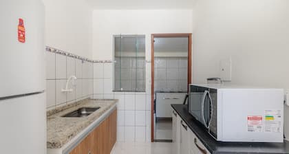 Cond. c\ Piscina e Churrasqueira a 650 m Praia de Taperapuan \ PFNs