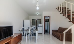 Basic Apartment | Living area