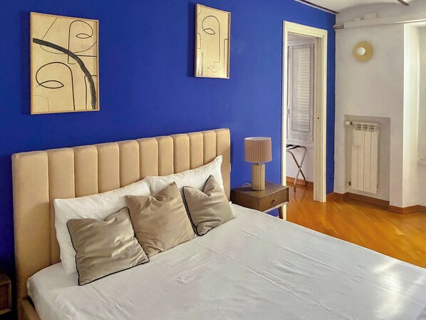 2 bedrooms, iron/ironing board, free WiFi