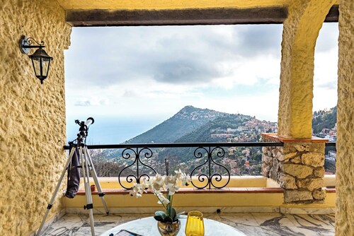 ✨ Castle Style Retreat with Monaco Sea Views – 4 Bedrooms | Pool | Mountain Walk