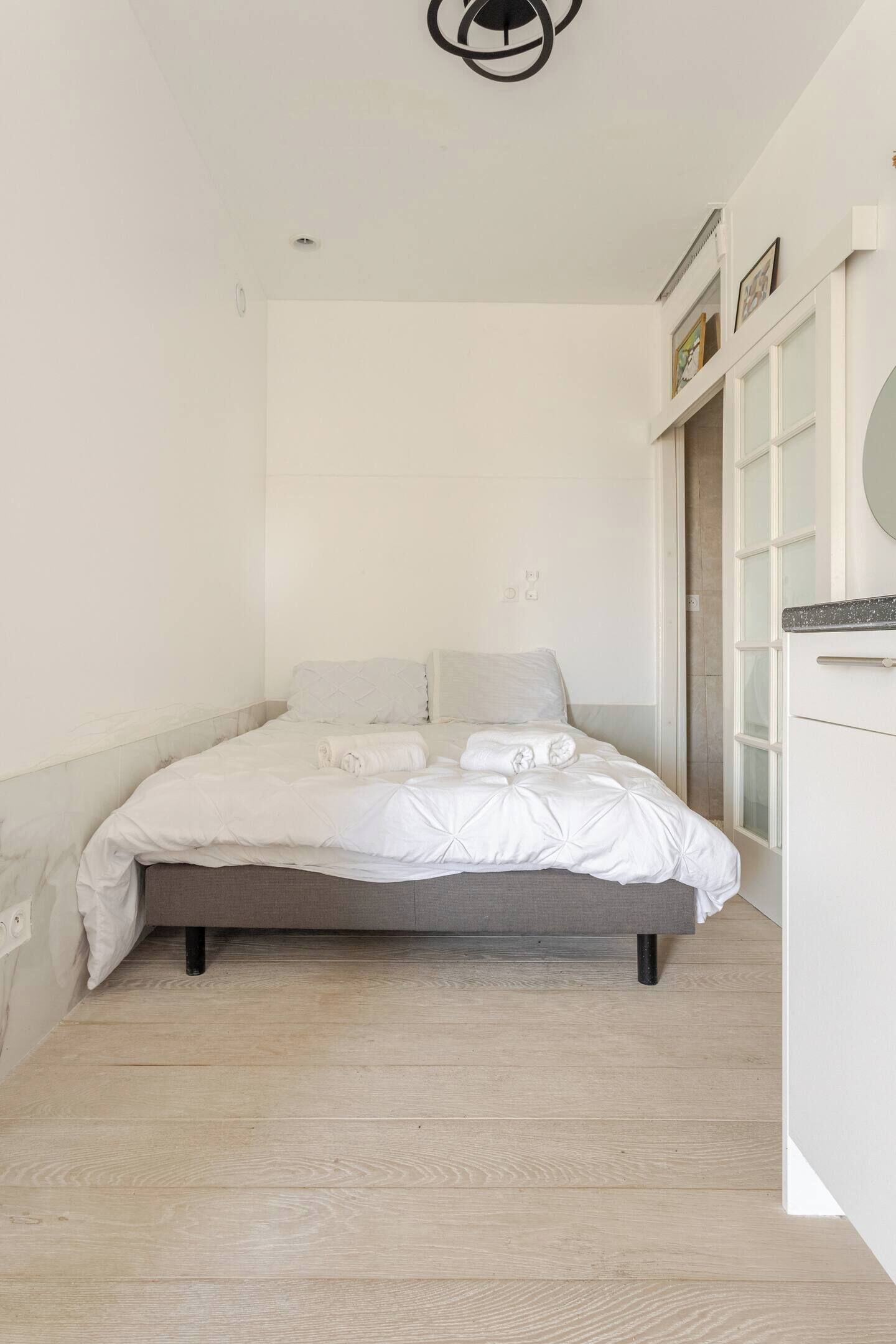 4 chambres, fer et planche à repasser, Wi-Fi, draps fournis