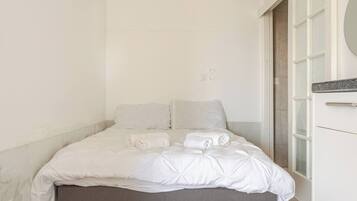 4 chambres, fer et planche à repasser, Wi-Fi, draps fournis