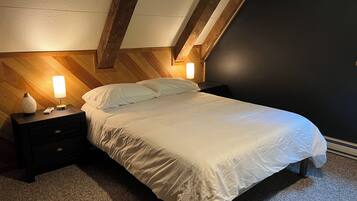 2 bedrooms, desk, free WiFi, bed sheets