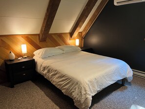 2 bedrooms, desk, free WiFi, bed sheets