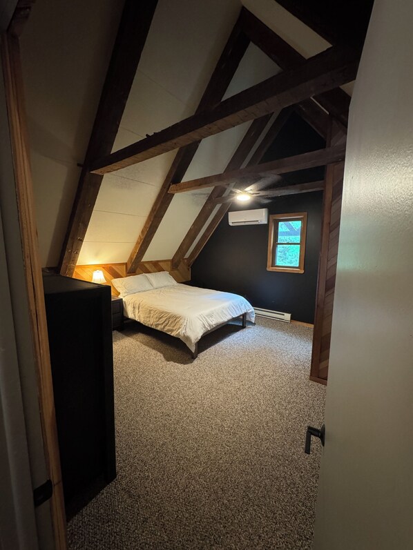 2 bedrooms, desk, free WiFi, bed sheets