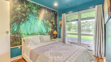 5 bedrooms, WiFi, bed sheets
