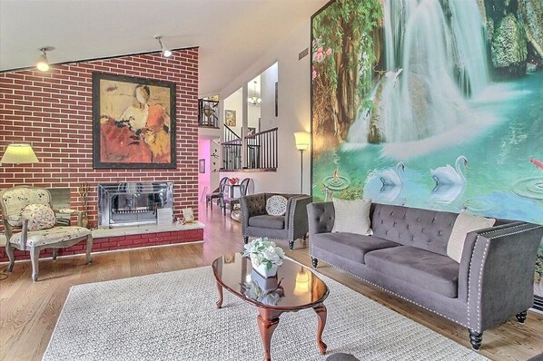 TV, fireplace, ping pong