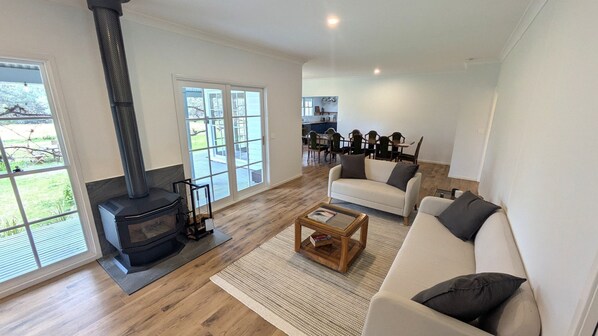 TV connectée, cheminée