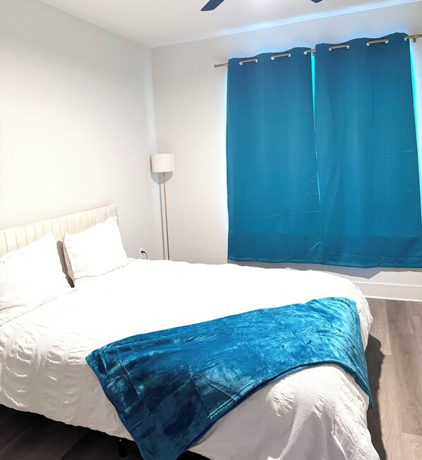 2 Schlafzimmer, Schreibtisch, Bügeleisen/Bügelbrett, kostenloses WLAN
