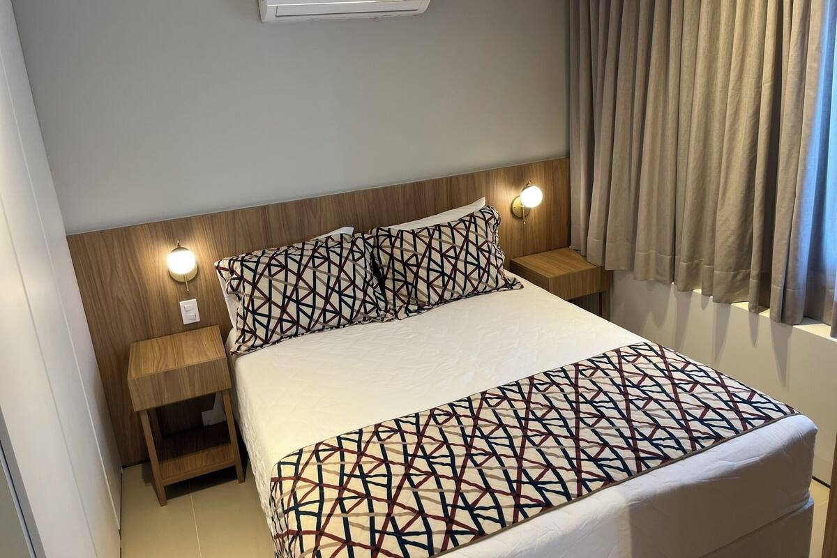 Habitación doble superior, vistas a la ciudad | Caja fuerte y wifi gratis