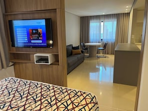 Superior appartement, uitzicht op de stad | Een kluis op de kamer, gratis wifi, beddengoed