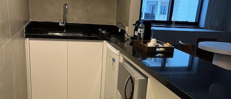 Superior Duplex, City View | Private kitchen