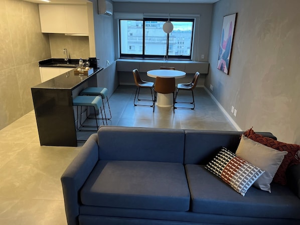 Superior Duplex, City View | Living area