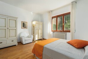 3 camere, ferro/asse da stiro, Wi-Fi gratuito, lenzuola