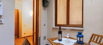 Elegant apartment in the setting of Siena with air conditioning, WI-FI and TV