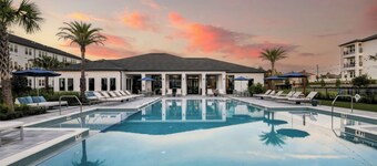 Charming 2 Bedroom Apartment with Resort Amenities Near Disney