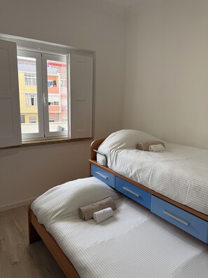 2 bedrooms, desk, iron/ironing board, free WiFi