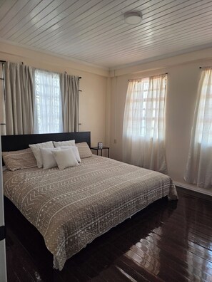 3 bedrooms, free WiFi, bed sheets