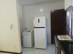 Basic Apartment | Private kitchen