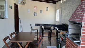 基础公寓 | 室外用餐