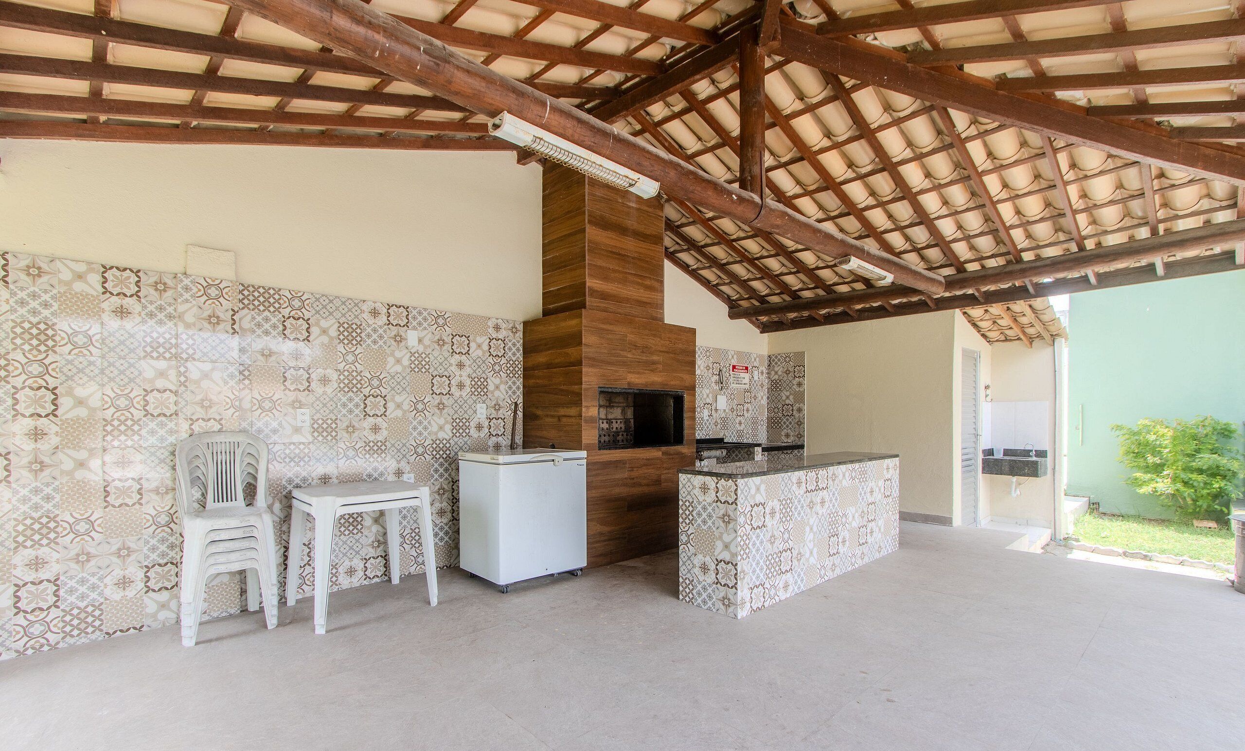 Basic Apartment | Terrace/patio