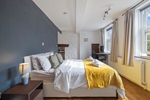 1 habitación, tabla de planchar con plancha y acceso a internet