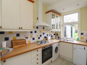 Dishwasher, cookware/dishes/utensils - Glenavon (Seahouses)